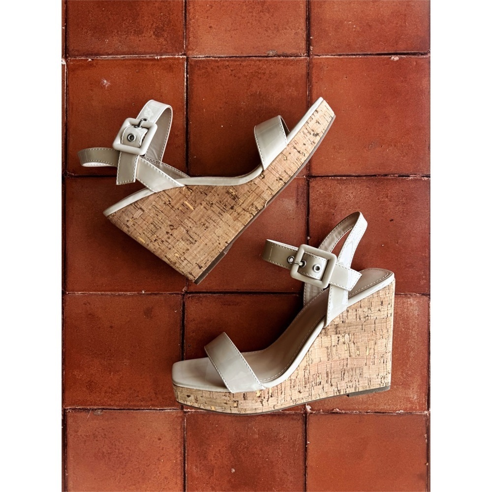 Sz 8.5M Marc Fisher Lukey Open Toe Cork Wedge Sandals In Malted Milk NWOB